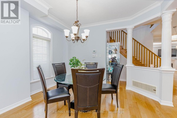 Eating area - 8 Tovey Terrace, Brampton, ON L6R0E5 Photo 4