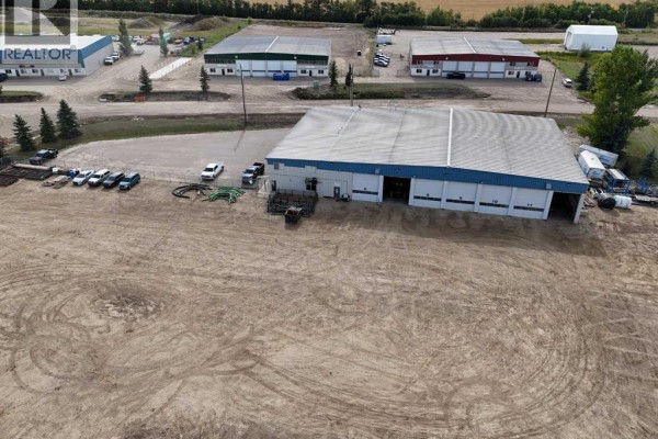 8 Van Der Horn Way, Rural Red Deer County, AB T4S2M4 Photo 4