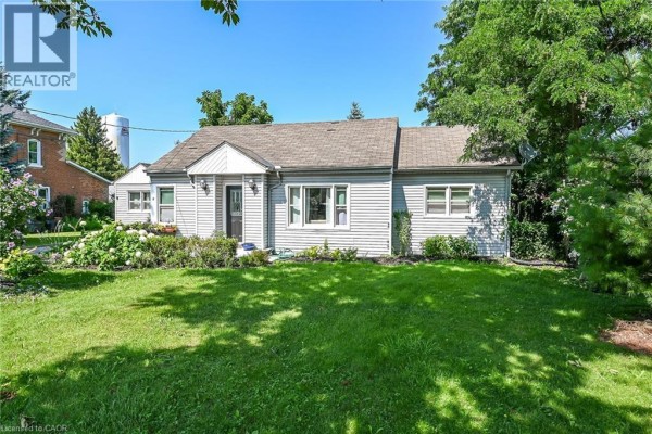 Kitchen - 8 Victoria Street, Hagersville, ON N0A1H0 Photo 2