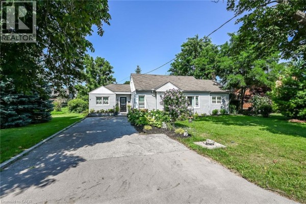 Family room - 8 Victoria Street, Hagersville, ON N0A1H0 Photo 3
