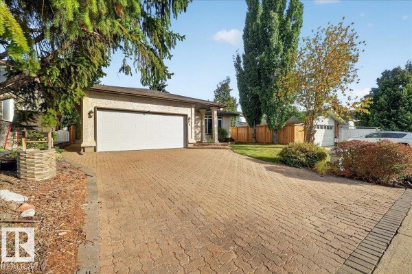 Kitchen - 8 Wahstao Cr Nw Nw, Edmonton, AB T5T2W8 Photo 3