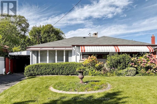 8 Wallbridge Court, Toronto, ON M2R1W1 Photo 3