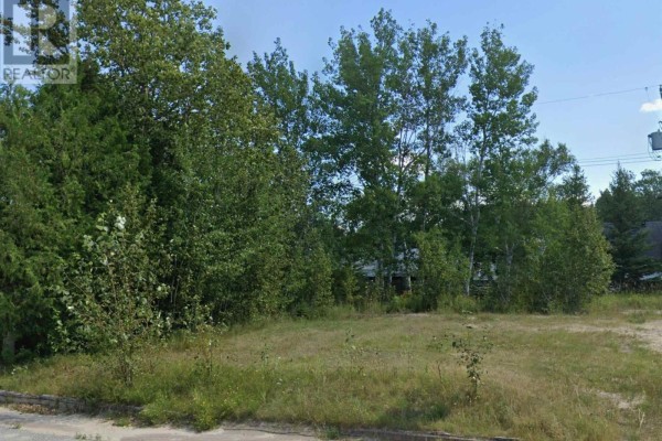 8 Wenonah Dr, Manitouwadge, ON, photo 3