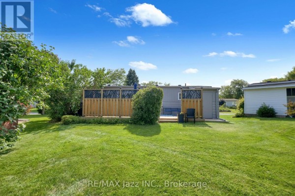 8 Wheelhouse Drive, Clarington, ON L1B1B9 Photo 2