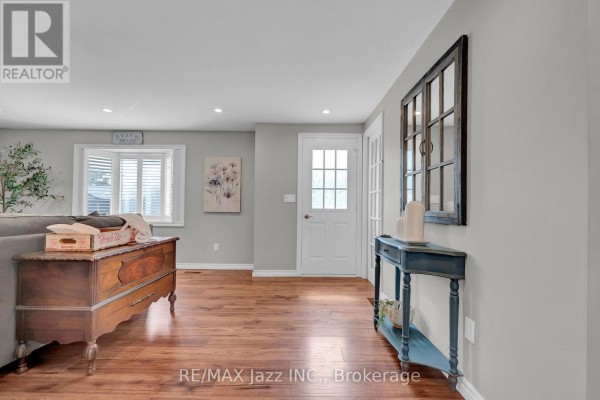 8 Wheelhouse Drive, Clarington, ON L1B1B9 Photo 4