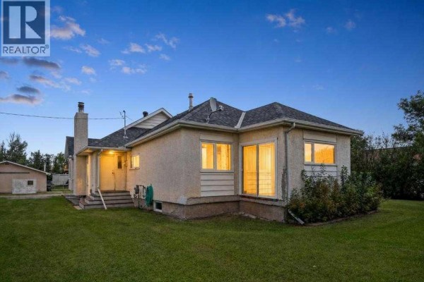8 Whitney Street Ne, Langdon, AB, photo 2