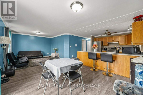 Living room - 8 Wilfred Crescent, Kingston, ON K7K7G9 Photo 4