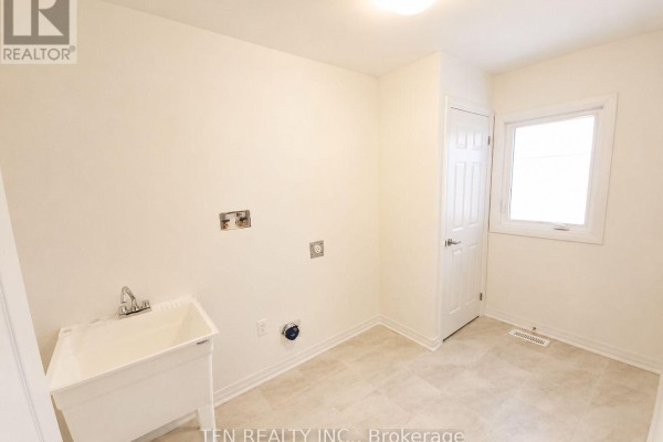 Den - 8 Wilmot Road, Brantford, ON N3T0K8 Photo 5