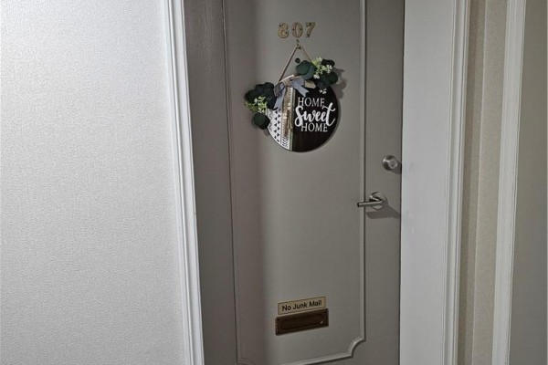 8 Woodman Drive S Unit# 807, Hamilton, ON L8K4C9 Photo 5