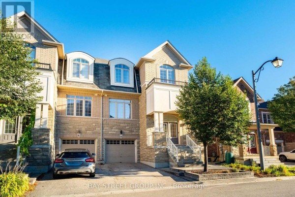 8 Zeng Cheng Drive, Markham, ON, photo 2