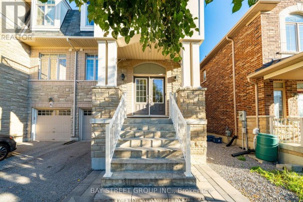 8 Zeng Cheng Drive, Markham, ON, photo 3