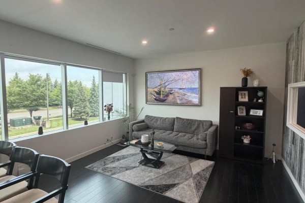 8b - 81 Zenway Boulevard, Vaughan, ON L4H0S5 Photo 5