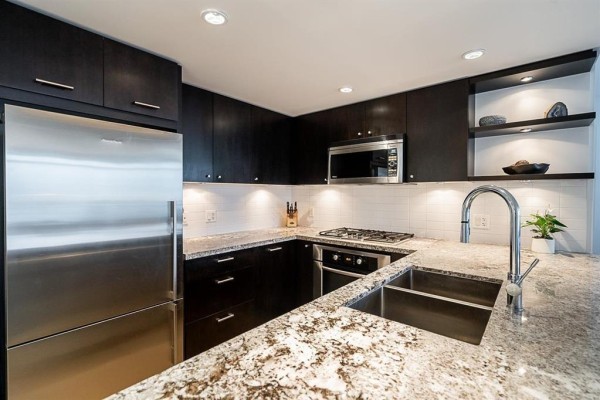 80* 1455 George Street, White Rock, BC V4B0A9 Photo 2