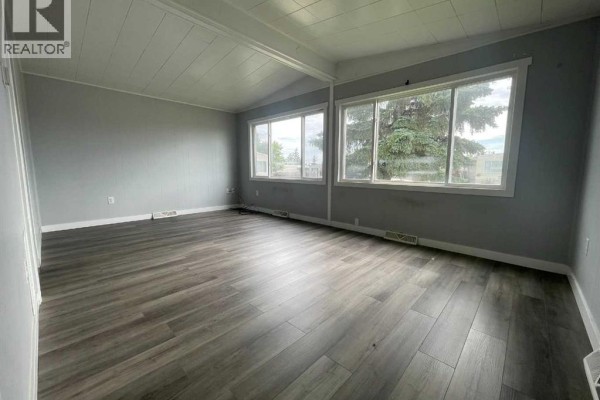 Primary Bedroom - 80, 5308 57 Street, Lloydminster, AB T9V2A3 Photo 4