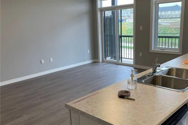 80 - 80 Wheat Lane, Kitchener, ON N2R0R6 Photo 5