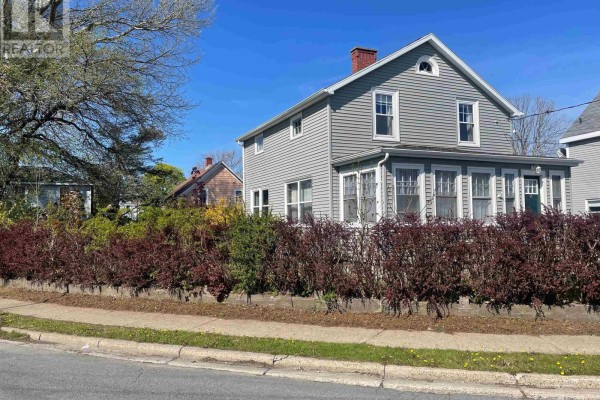 80 Alexandra Street, Sydney, NS, photo 3