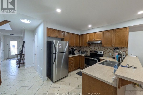 Laundry room - 80 Dooley Crescent, Ajax, ON L1T4J2 Photo 4