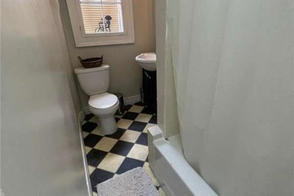 80 E Byron Avenue E Unit# 2, London, ON N6C1C7 Photo 5