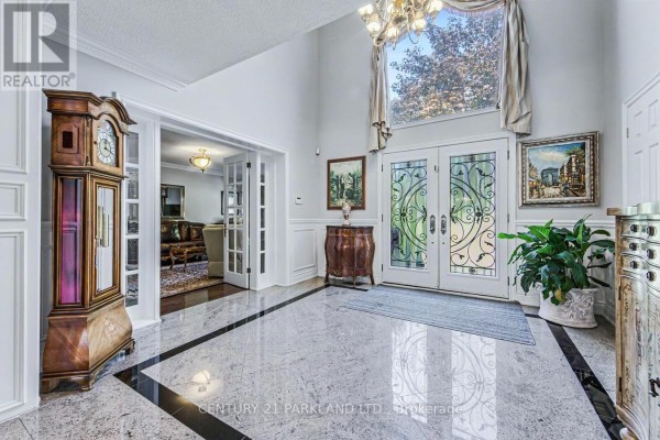 Family room - 80 Glenayr Road, Richmond Hill, ON L4B2V5 Photo 4