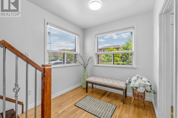Sunroom - 80 Gray Avenue, Toronto, ON M6N4S8 Photo 4