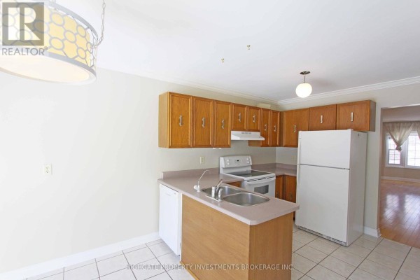 Family room - 80 Hadden Crescent, Barrie, ON L4M6G7 Photo 4