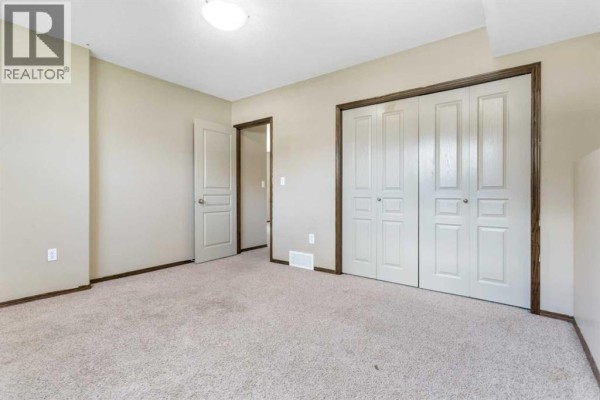 Bedroom - 80 Hinshaw Drive, Sylvan Lake, AB T4S2P1 Photo 4