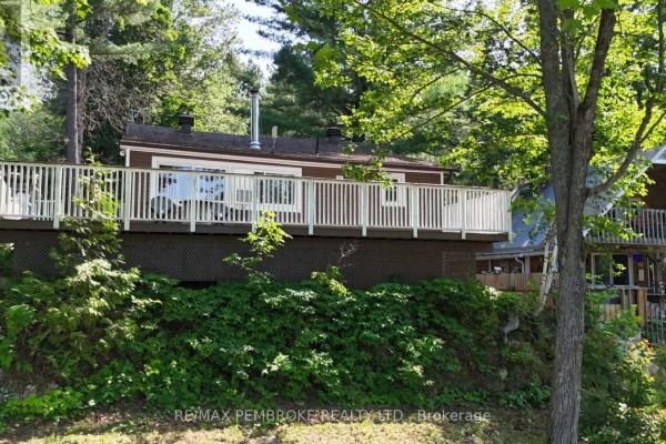 Kitchen - 80 Macgregor Bay Trail, Petawawa, ON K8A8K9 Photo 2