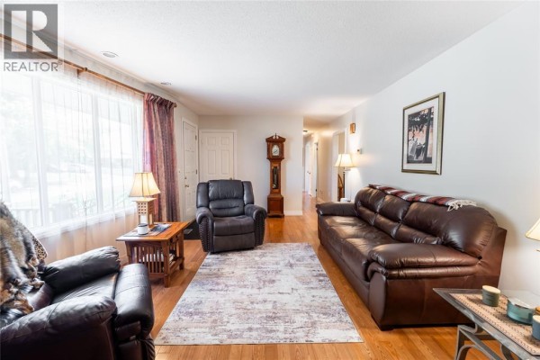 Playroom - 80 Macnab Street, Lambton Shores, ON N0N1J0 Photo 5
