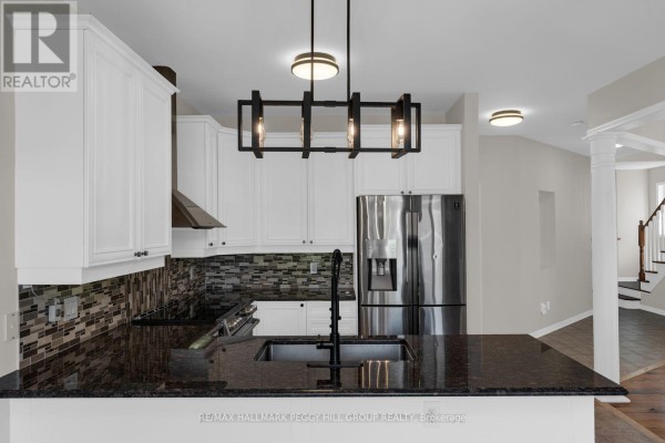 Dining room - 80 Monarchy Street, Barrie, ON L4M0E3 Photo 5