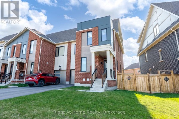 80 Settlers Road E, Oakville, ON, photo 2