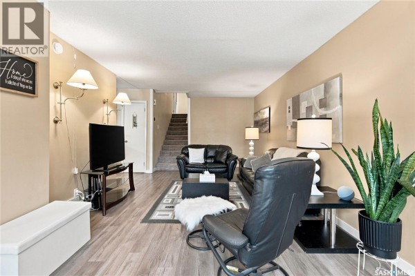 2pc Bathroom - 80 Spence Street, Regina, SK S4S4H4 Photo 4
