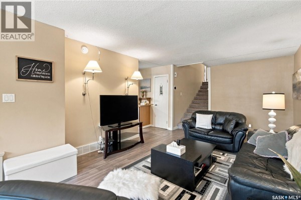 Laundry room - 80 Spence Street, Regina, SK S4S4H4 Photo 5