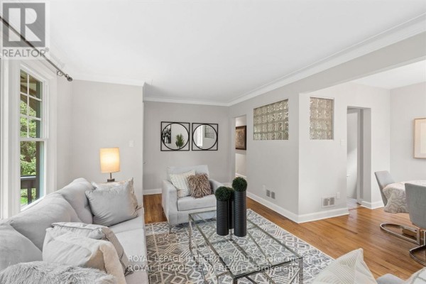 80 St Claire Avenue, Ottawa, ON K2G2A6 Photo 4