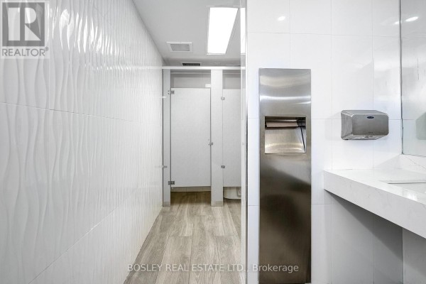 800 - 920 Yonge Street, Toronto, ON M4W3C7 Photo 2