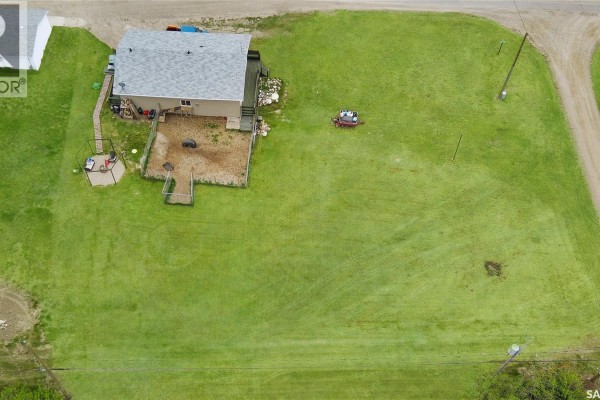 800 Railway Avenue, Webb, SK, photo 3