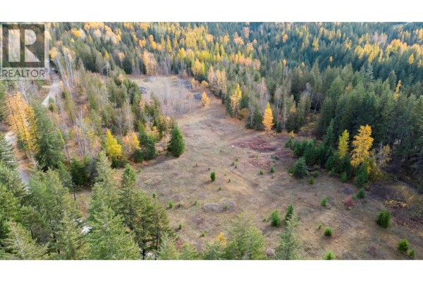 8008 Wallace Road, Vernon, BC V1B3N2 Photo 5