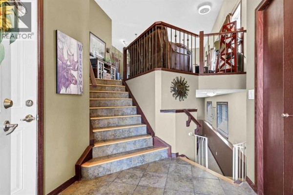 801, 800 Carriage Lane Place N, Carstairs, AB, photo 3