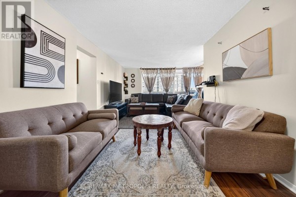 801 - 1210 Radom Street, Pickering, ON L1W2Z3 Photo 4