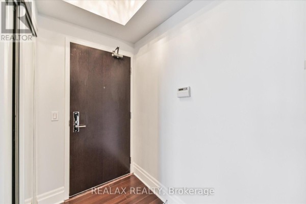 801 - 131 Upper Duke Crescent, Markham