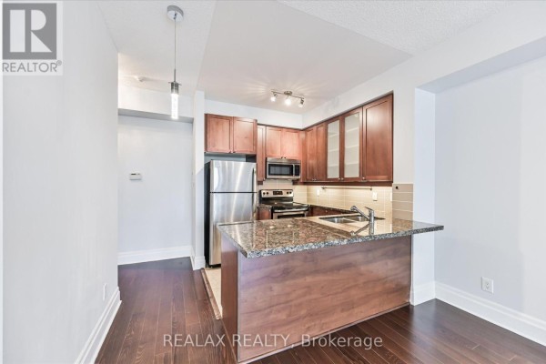 801 - 131 Upper Duke Crescent, Markham, ON L6G0C9 Photo 5
