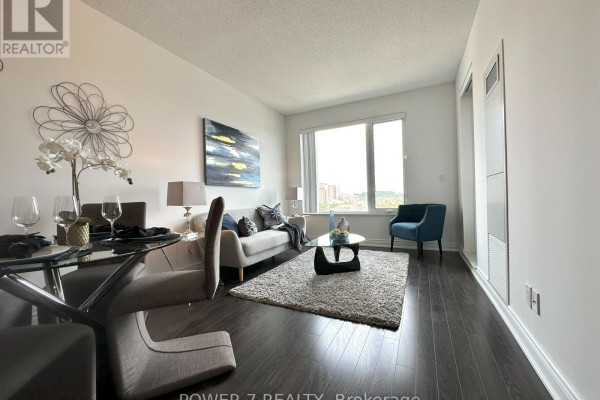 Living room - 801 - 277 South Park Road, Markham, ON L3T0B7 Photo 4