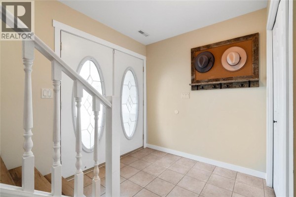Foyer - 801 20 Street Ne Unit# 16, Salmon Arm, BC V1E2R7 Photo 4