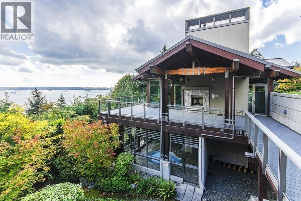 801 3335 Cypress Place, West Vancouver, BC V7S3J8 Photo 3