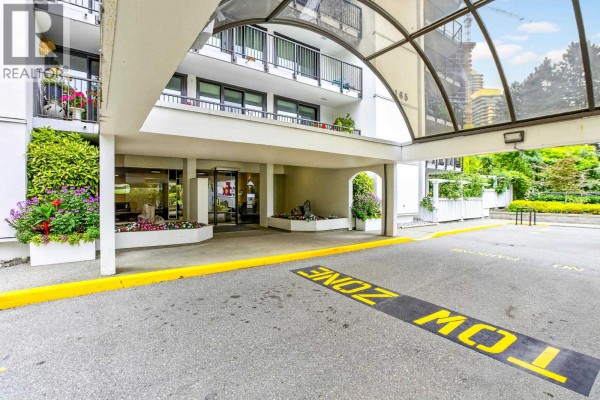 801 4165 Maywood Street, Burnaby, BC V5H4E3 Photo 3
