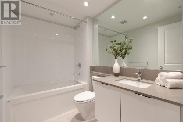 801 6638 Dunblane Avenue, Burnaby, BC, photo 3