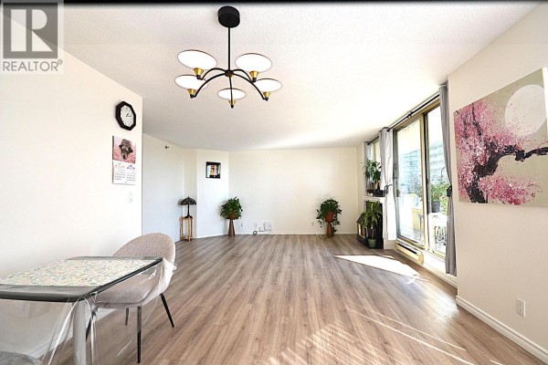 801 738 Farrow Street, Coquitlam, BC V3J7V4 Photo 5