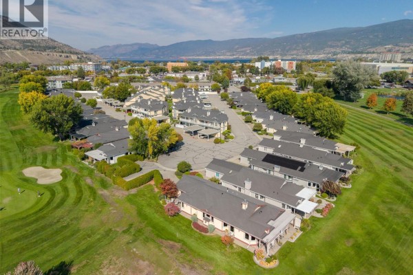 Dining nook - 801 Comox Street Unit# 116, Penticton, BC V2A8G5 Photo 5