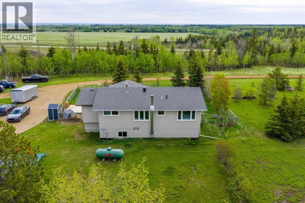 3pc Bathroom - 80102 Hwy 725, Rural Saddle Hills County, AB T0H0H0 Photo 5