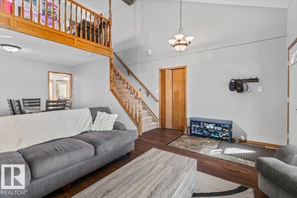 Family room - 8015 158 Av Nw, Edmonton, AB T5Z2T7 Photo 4