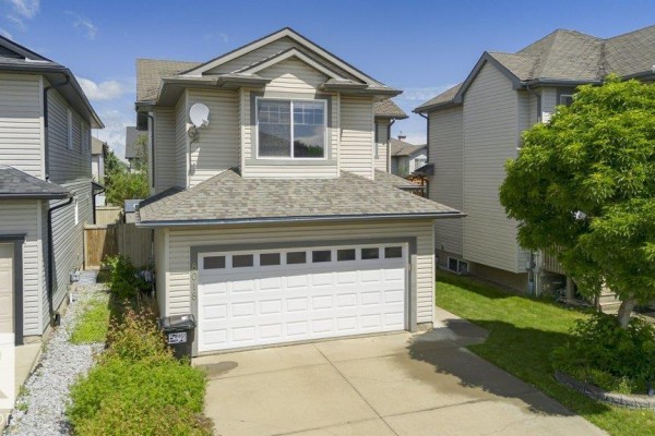 Kitchen - 8018 3 Av Sw, Edmonton, AB T6X1K6 Photo 3